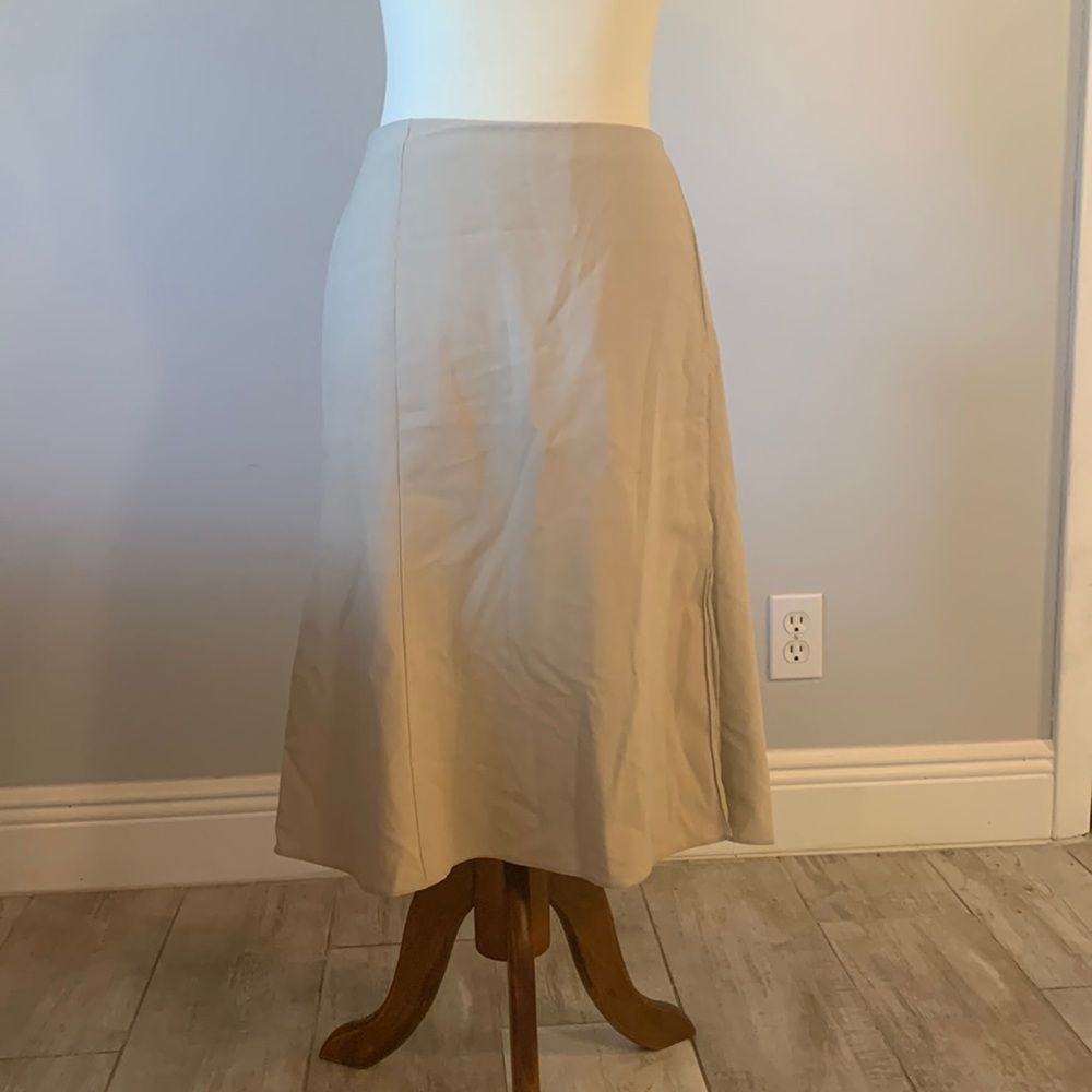 [Giorgio Armani] Beige Wool Skirt - Size 48/12
